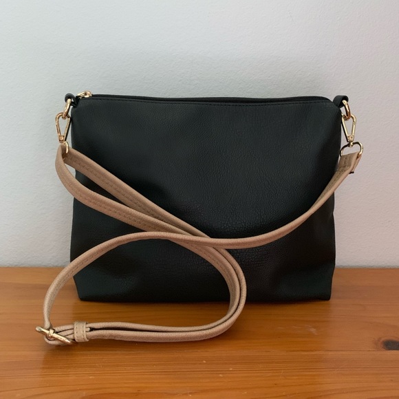 Wilson’s Leather two piece black and tan purses - Picture 6 of 8